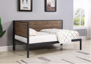 Weathered chestnut Day bed