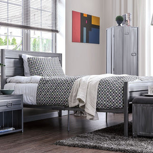 McCredmond Metal Bed (Silver)