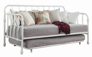 Traditional White Metal Daybed
