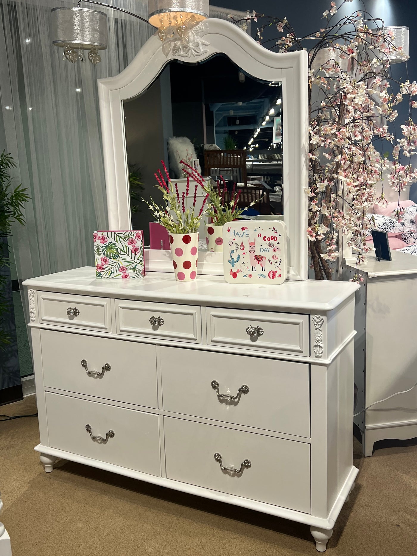 Belva Youth Traditional Dresser White