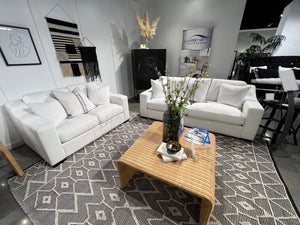 Ashlyn Living Room Collection (White)