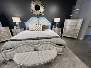 Evangeline Luxurious Bed (Silver)