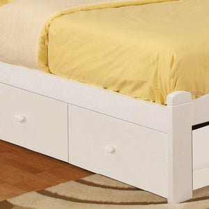 Caren Cottage-style Bed (White)