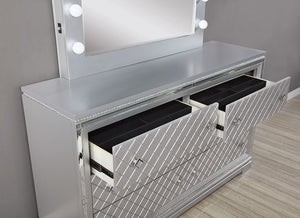 Belleterre Dresser (Silver)