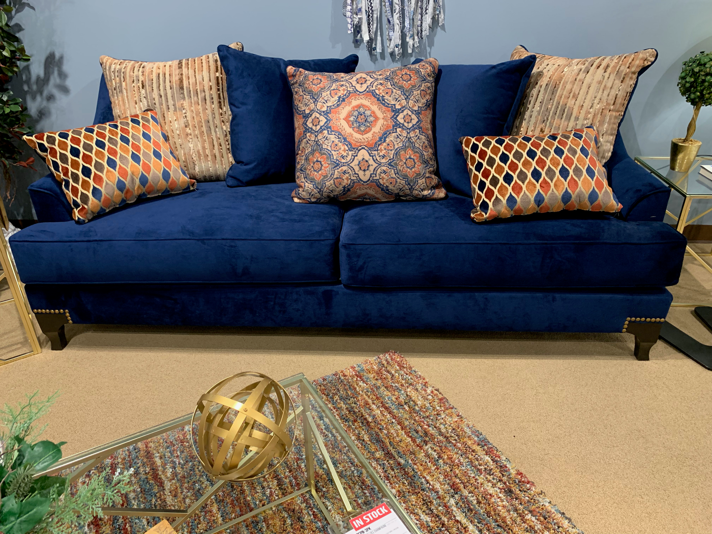 Navy couch throw discount pillows