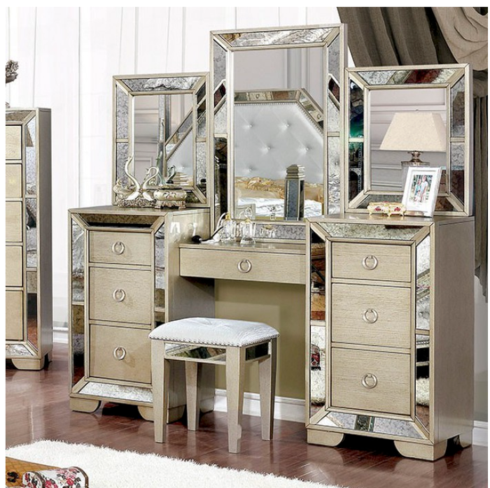 Loraine Vanity With Stool in Champagne