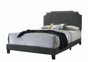 Tamarac Upholstered Bed In Grey